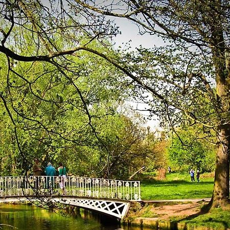 Welcome 2 Bedrooms Flat In Wimbledon London Eksteriør billede